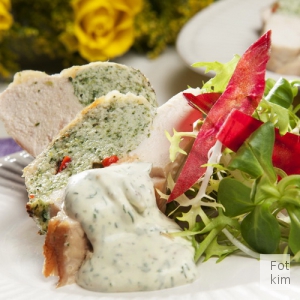 Spinatkylling med dildsauce Spinatkylling med dildsauce