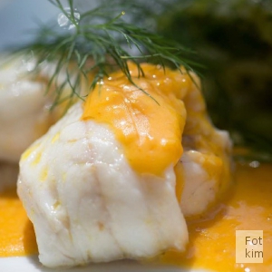 Dampet fisk med havtorn Beurre blanc Dampet fisk med havtorn Beurre blanc
